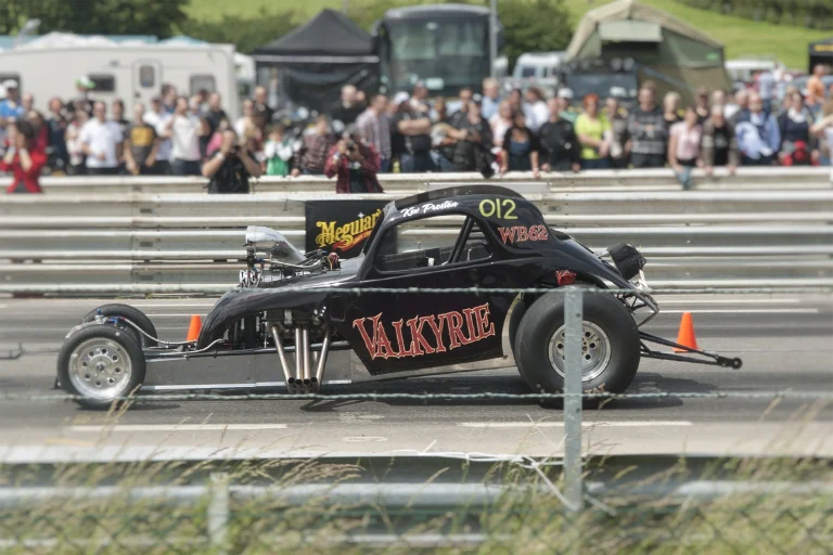 didier-vaneesbeck-photo-reportage-hotrod-chimay-2012-bruxelles-0101